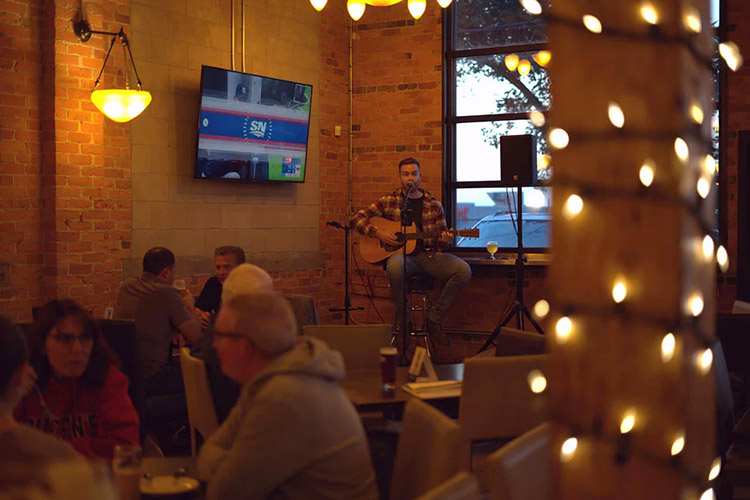 Live music adds to the warm atmosphere.