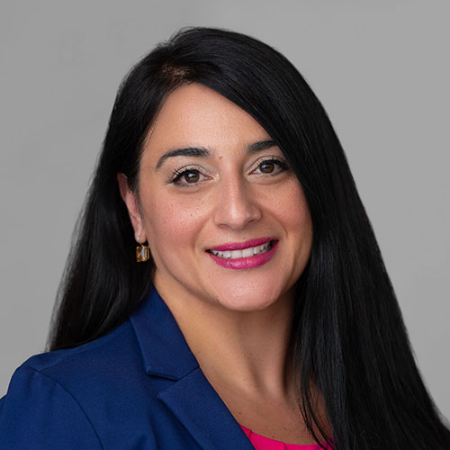 Headshot of Gina Delle Rose-Ash